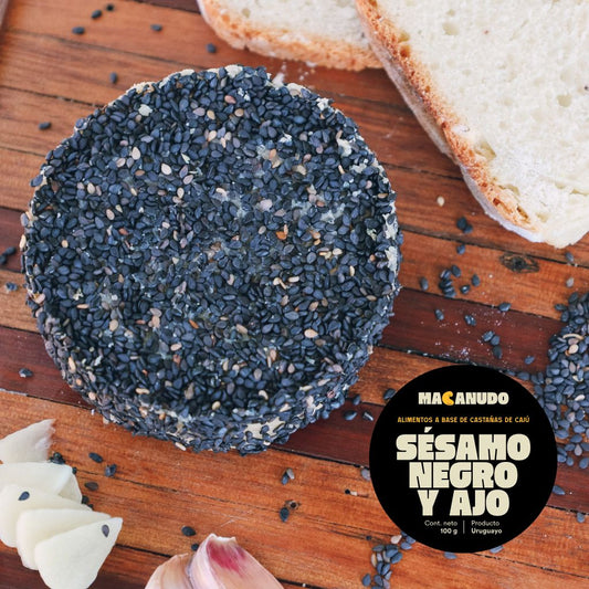 Madurado de castañas de cajú con sésamo negro y ajo
